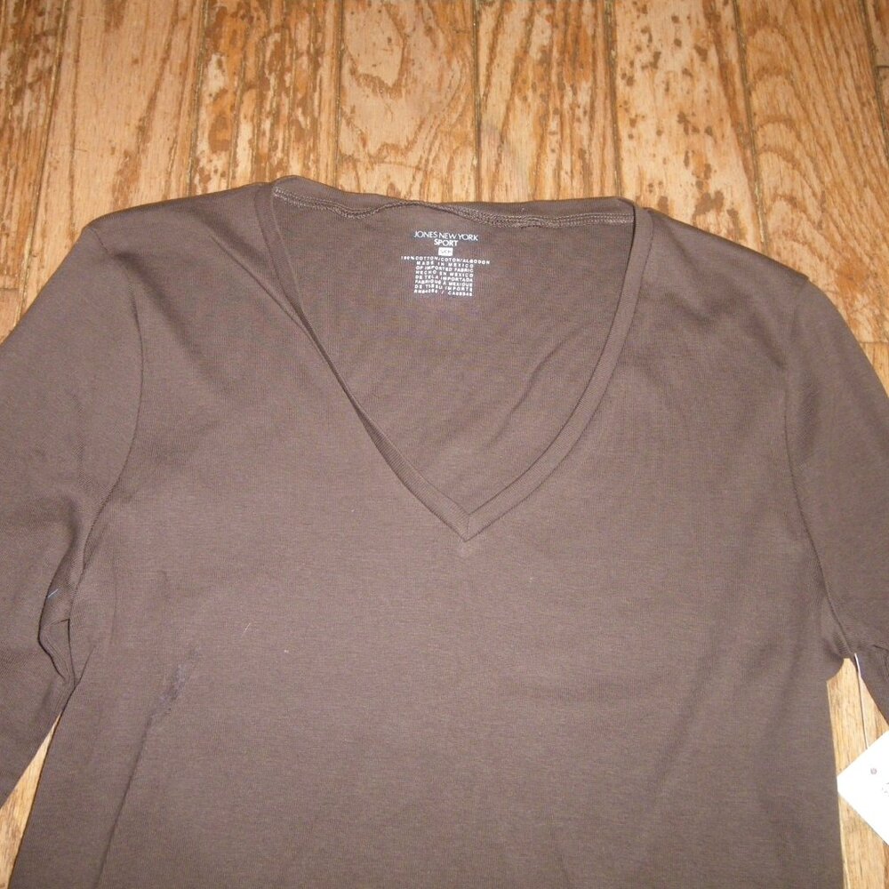 Women's 100% Cotton Long Sleeved V-Neck Top - Picture 2 of 2